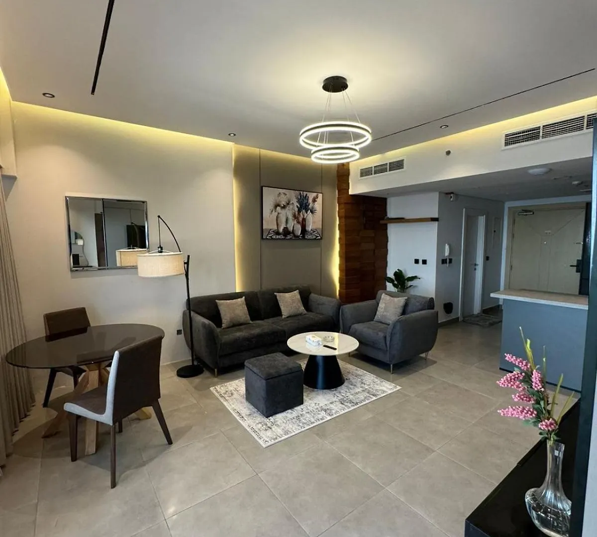 اجنحة برج داماك جدة - Damac Tower Suites Dżedda